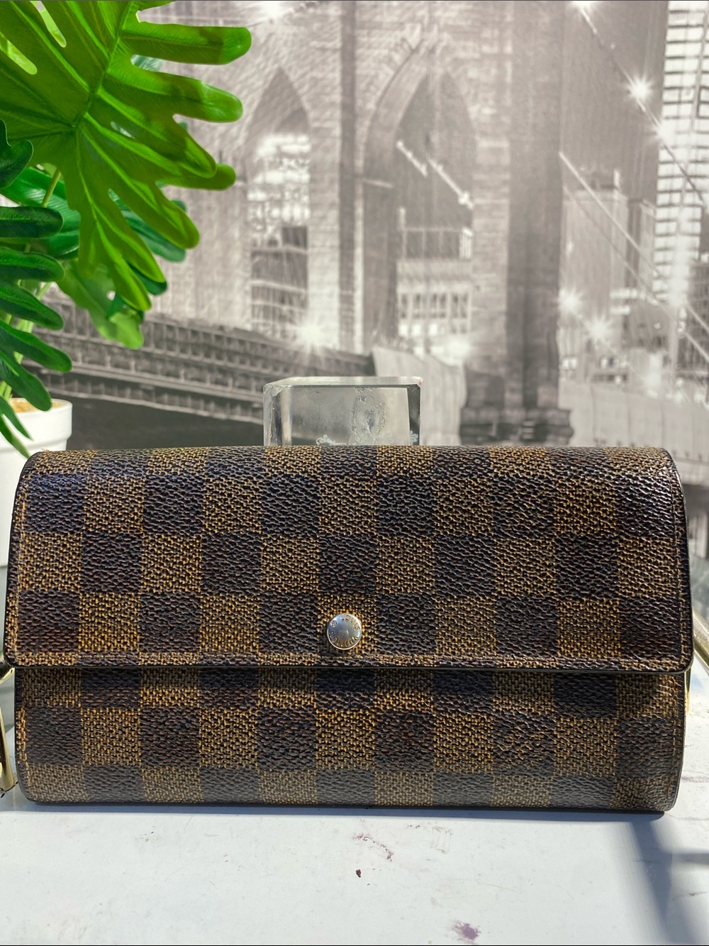 Authentic Louis Vuitton Damier Long Sarah Wallet - Picture 8 of 17